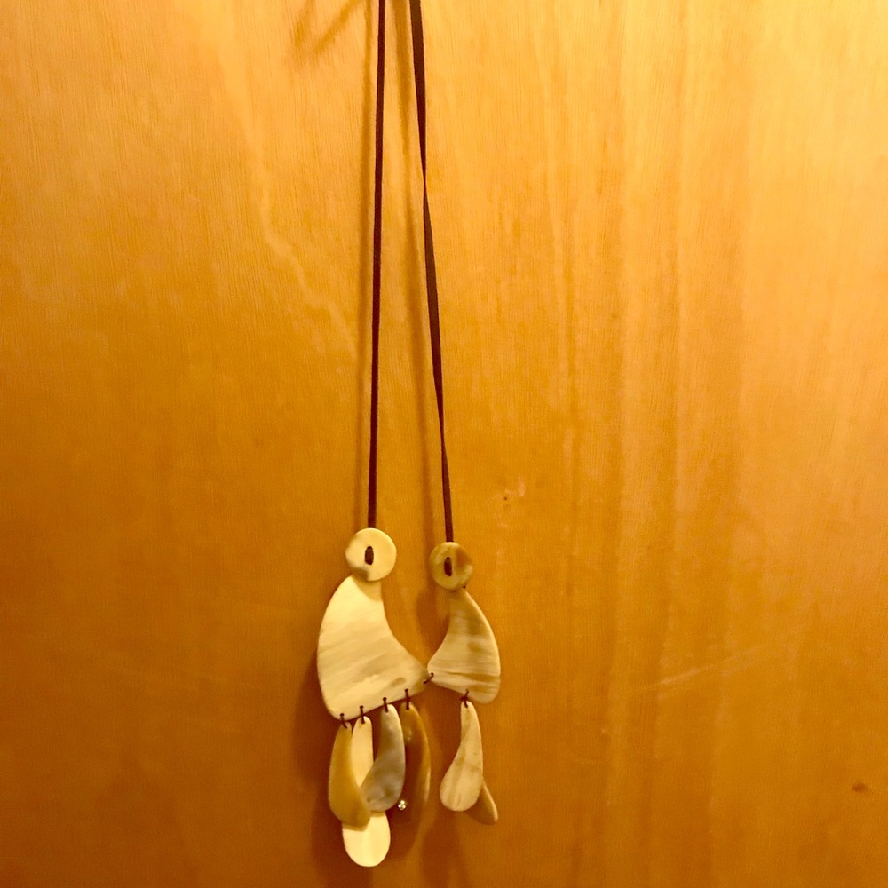 ANTHROPOLOGIE STONE NECKLACE WITH LEATHER BROWN